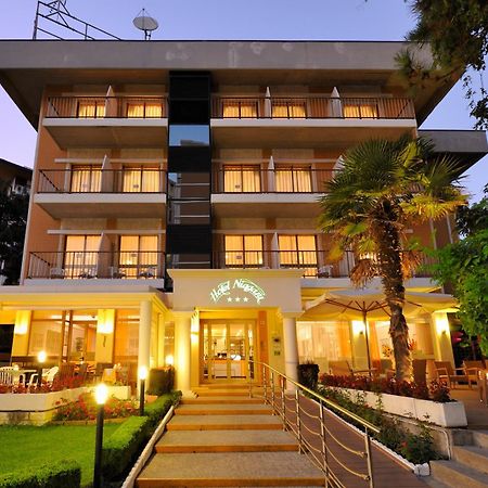 Hotel Niagara 利尼亚诺萨比亚多罗 外观 照片